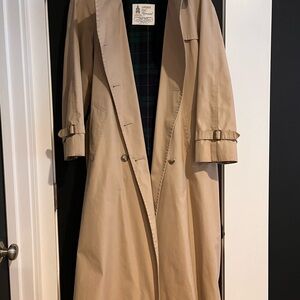 Classic VINTAGE London Fog Tan Women's Lined Trench Coat
